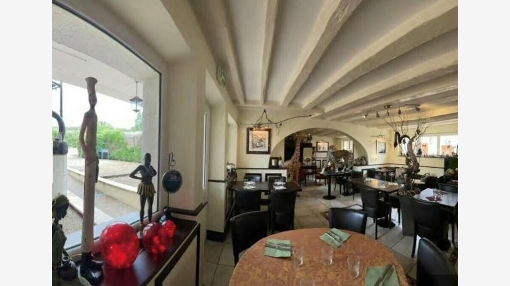 A vendre bar restaurant chambres d'hôtes Sarthe