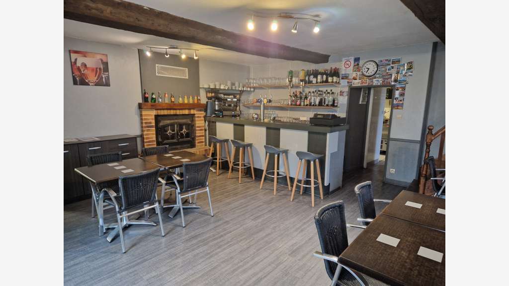 AV bar restaurant pizzas avec logement Orne Ouest