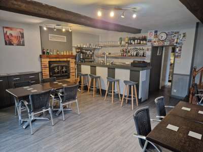 AV bar restaurant pizzas avec logement Orne Ouest