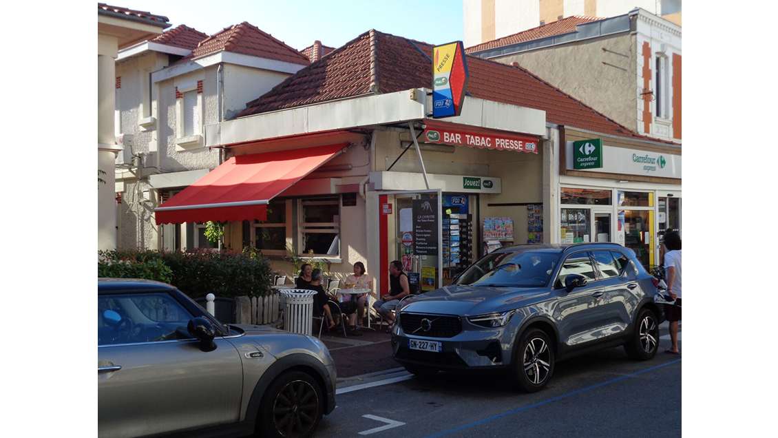Cède bar tabac FDJ PMU avec logement 77m² Arcachon