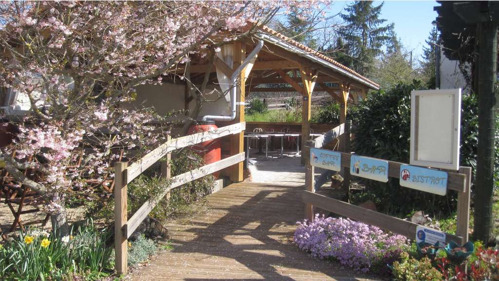 Vend beau camping rentable prox ville médievale