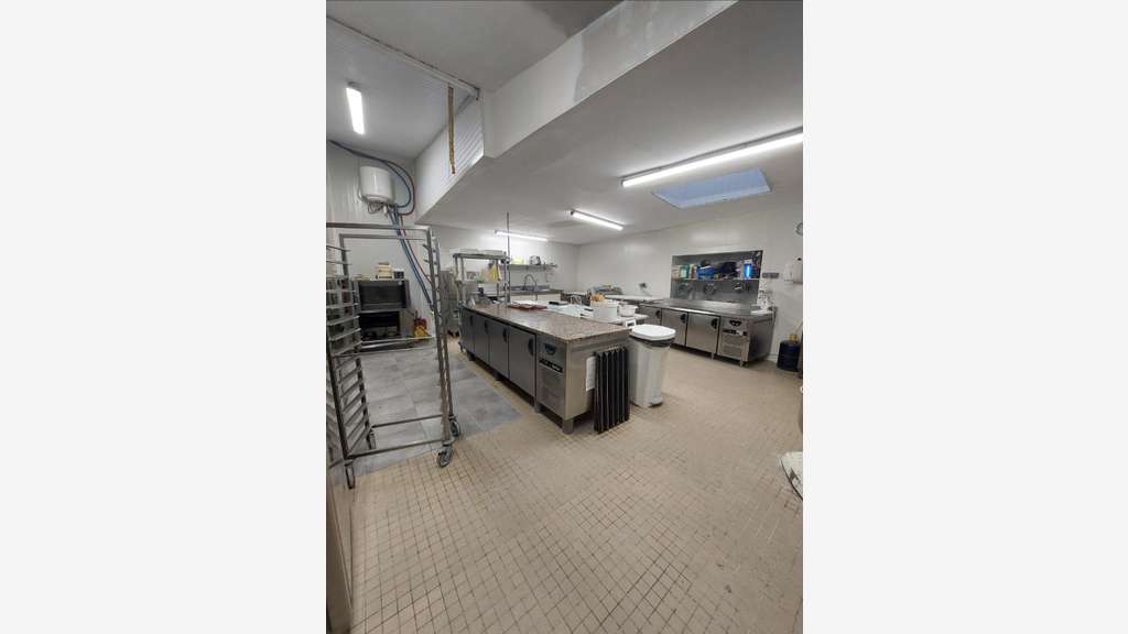 AV belle boulangerie dans  bourg très dynamique 56