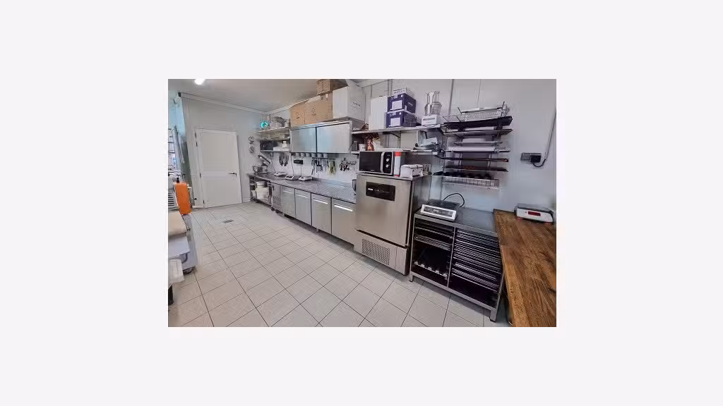 Belle création de 7 ans à vendre dans le Jura