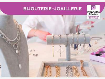 Vente très belle bijouterie horlogerie dans Jura