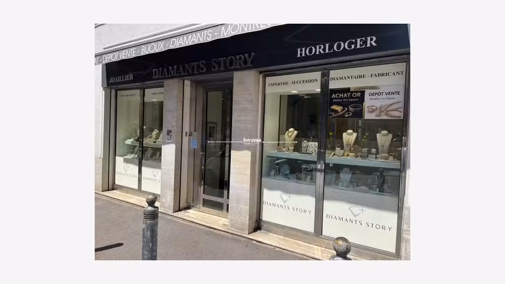 AV FDC bijouterie luxe en angle de rue Marseille