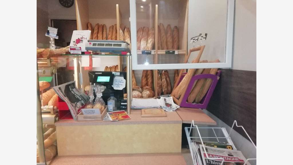 Vente affaire de bourg à 20 km de Guéret