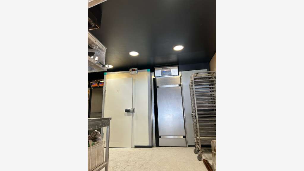 AV boulangerie d'angle dans beau quartier de Nice