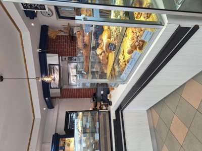 Boutique d'angle centre ville 03