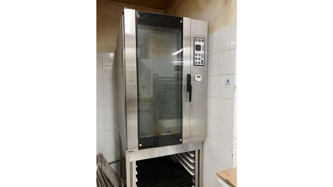 Boulangerie à vendre Est-BdR Parking Renta +++