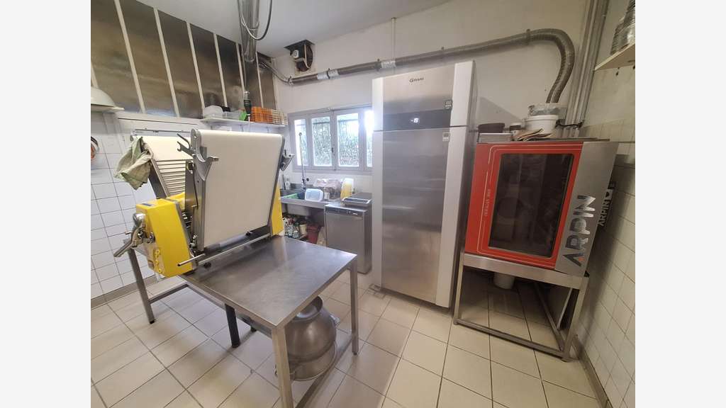 A vendre boulangerie pâtisserie snacking dept 17