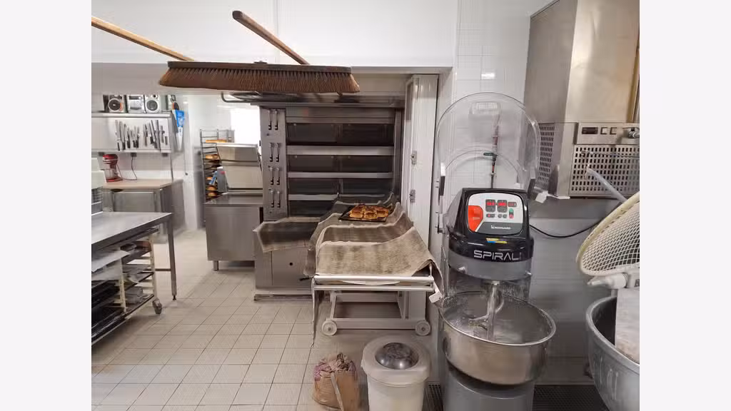 Vente boulangerie pâtisserie refaite à neuf Cher