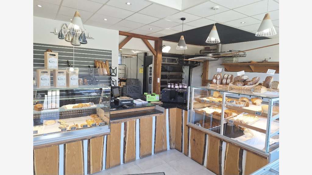 AV Très belle boulangerie bio au bord de la mer 22