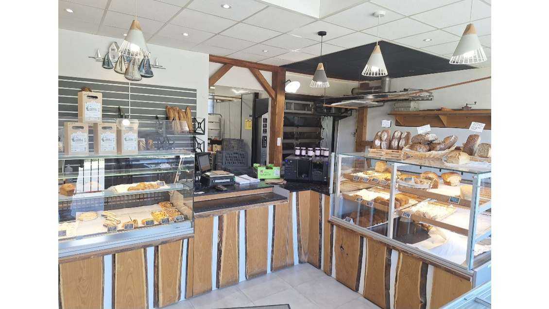AV Très belle boulangerie bio au bord de la mer 22