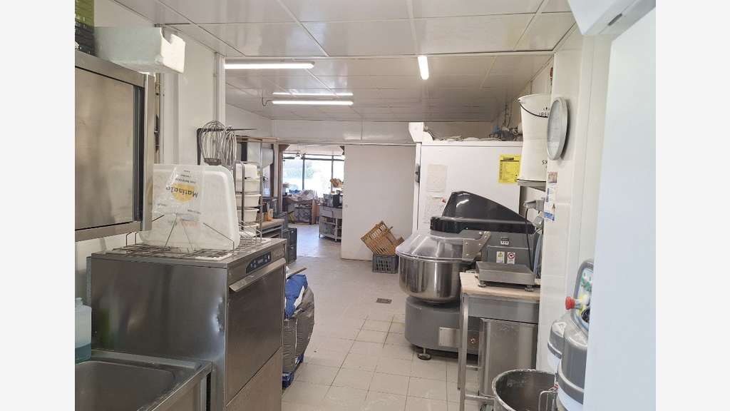 AV Très belle boulangerie bio au bord de la mer 22