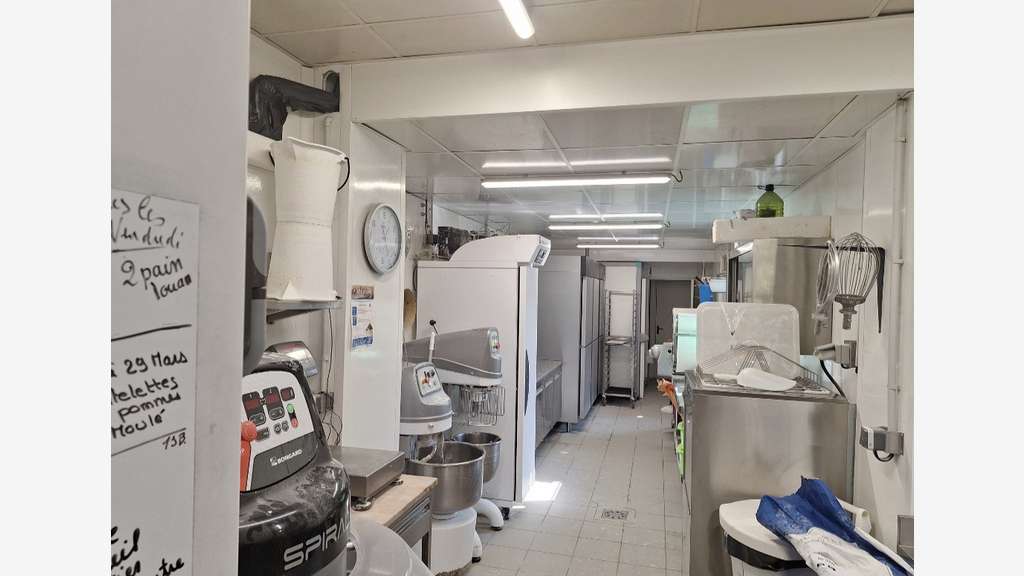 AV Très belle boulangerie bio au bord de la mer 22
