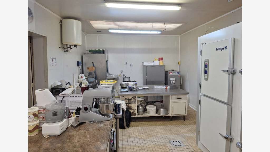 Vente boulangerie pâtisserie au bord de la mer 22