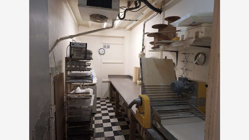 Vente boulangerie pâtisserie au bord de la mer 22