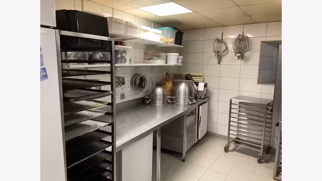 A vendre, boul./pât. + grand labo, Langeac