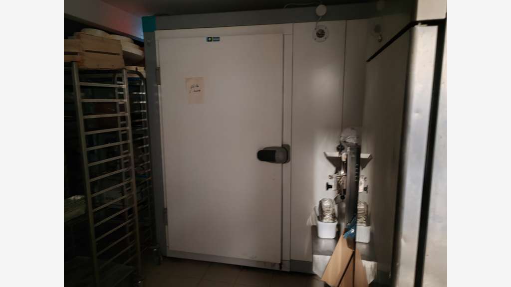 AV boulangerie 2000 hab 75m² proche école Limoges