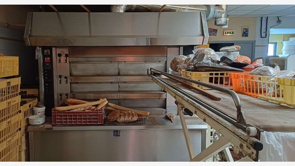 Boulangerie-Pâtisserie avec Logement T5 - 35