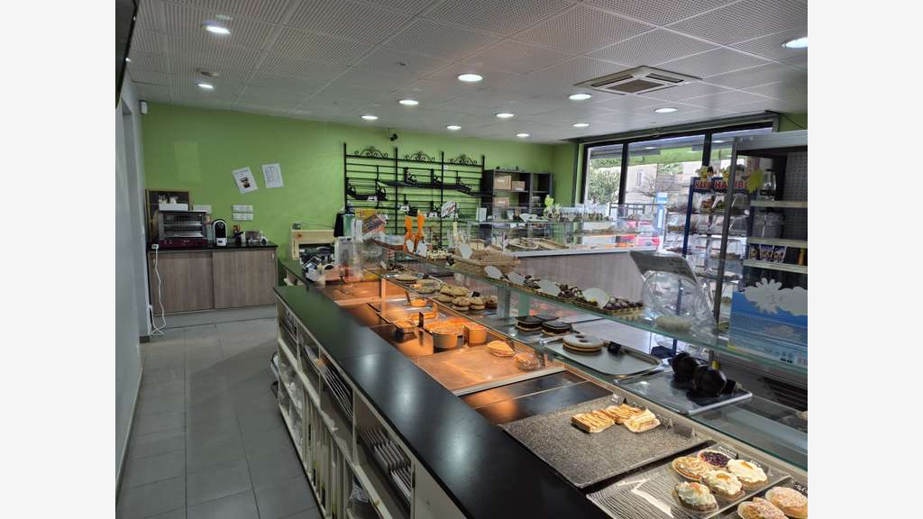 A boulangerie pâtisserie épicerie 🍞✨  en Isère