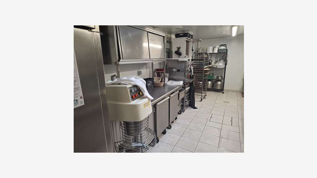 AV boulangerie en ville à fort pouvoir d'achat 38