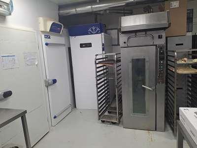 AV boulangerie en ville à fort pouvoir d'achat 38