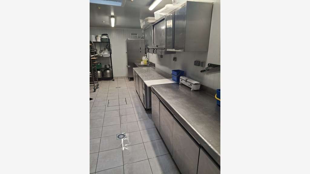 AV boulangerie en ville à fort pouvoir d'achat 38