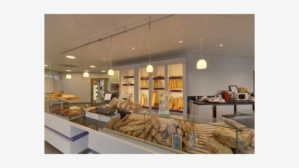 AV belle boulangerie artisanale entrée de ville 39