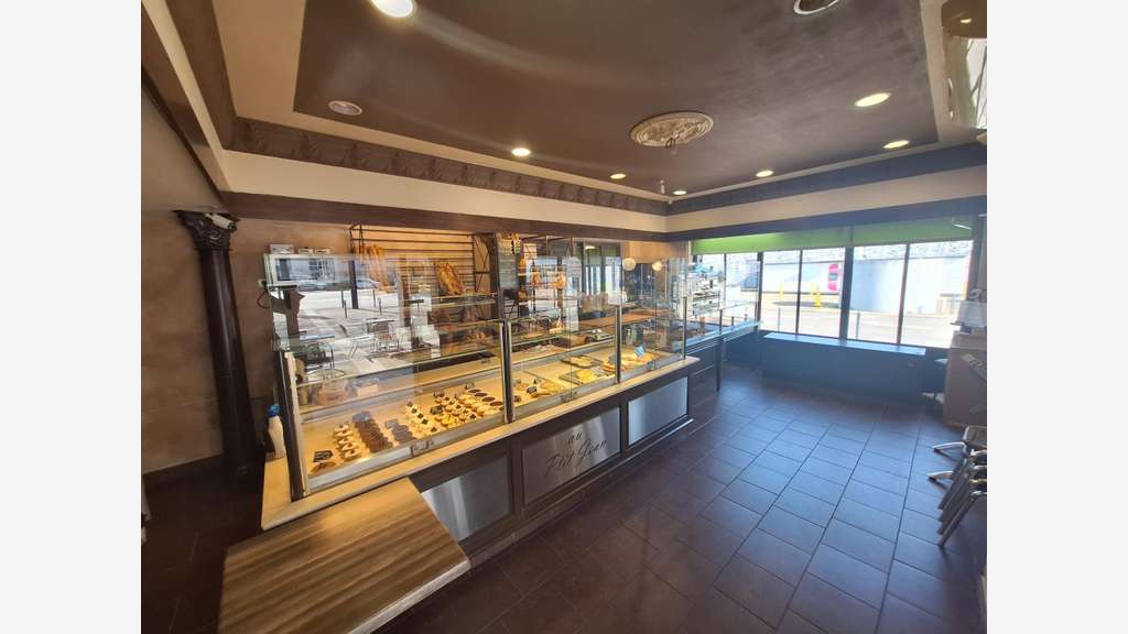 Vente boulangerie de quartier en angle à Nantes
