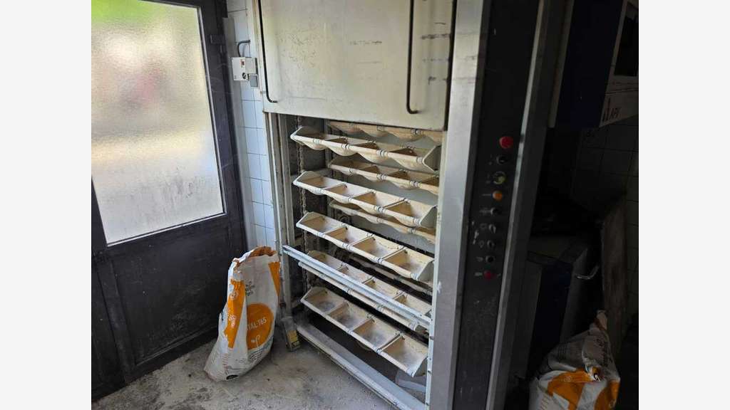 Vente boulangerie pâtisserie au coeur de Luzech