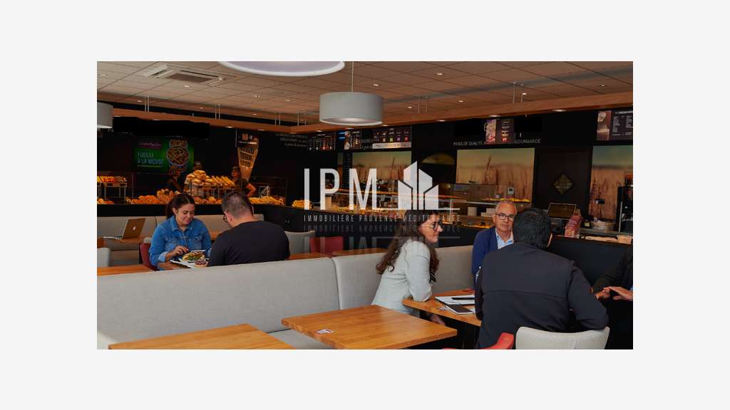 A vendre fonds de boulangerie de 305m² à Marignane