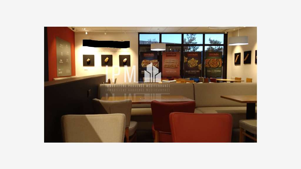 A vendre fonds de boulangerie de 305m² à Marignane