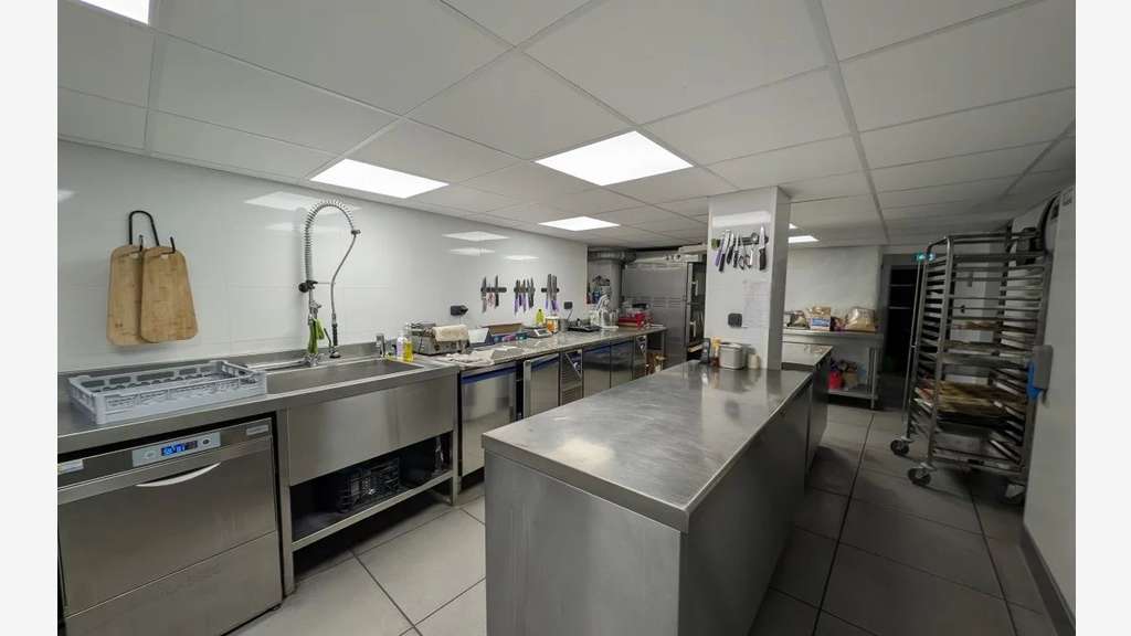 AV boulangerie pâtisserie snack salon thé Moutiers