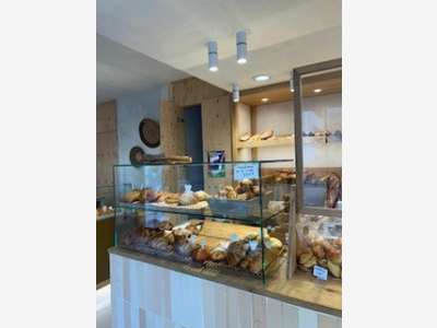 A vendre, boutique froide, boul./pat./confiserie
