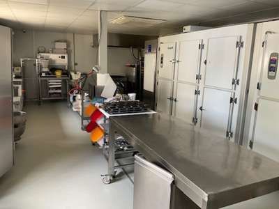 Vente boulangerie, ouverte lundi au vendredi (69)