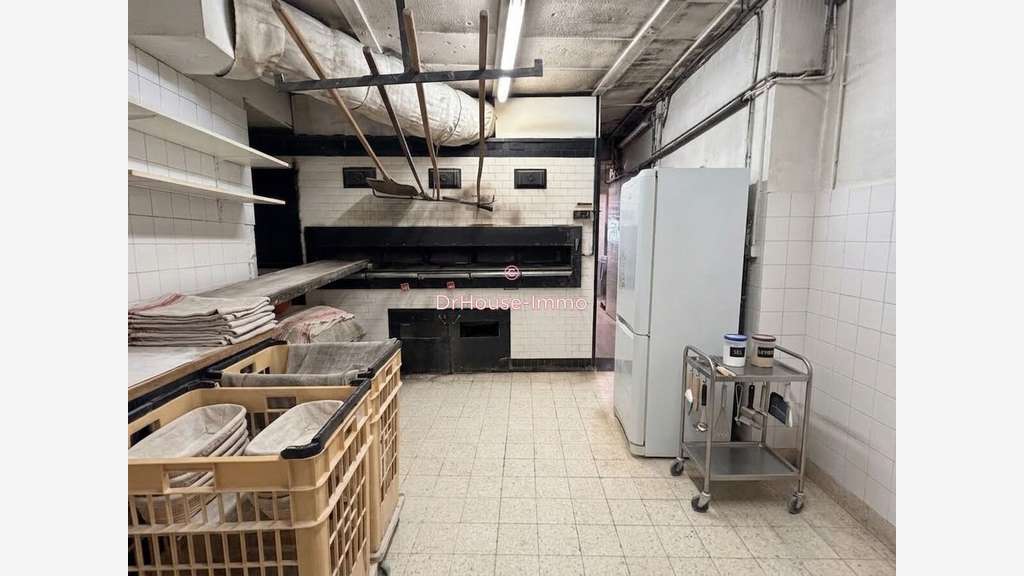 AV murs et fonds boulangerie Roquefort-la-Bédoule