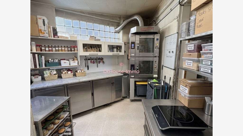AV murs et fonds boulangerie Roquefort-la-Bédoule