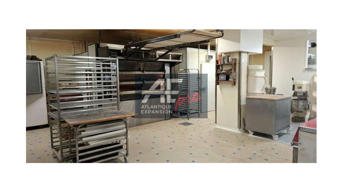 Boulangerie avec terrasse à vendre bord de mer 44