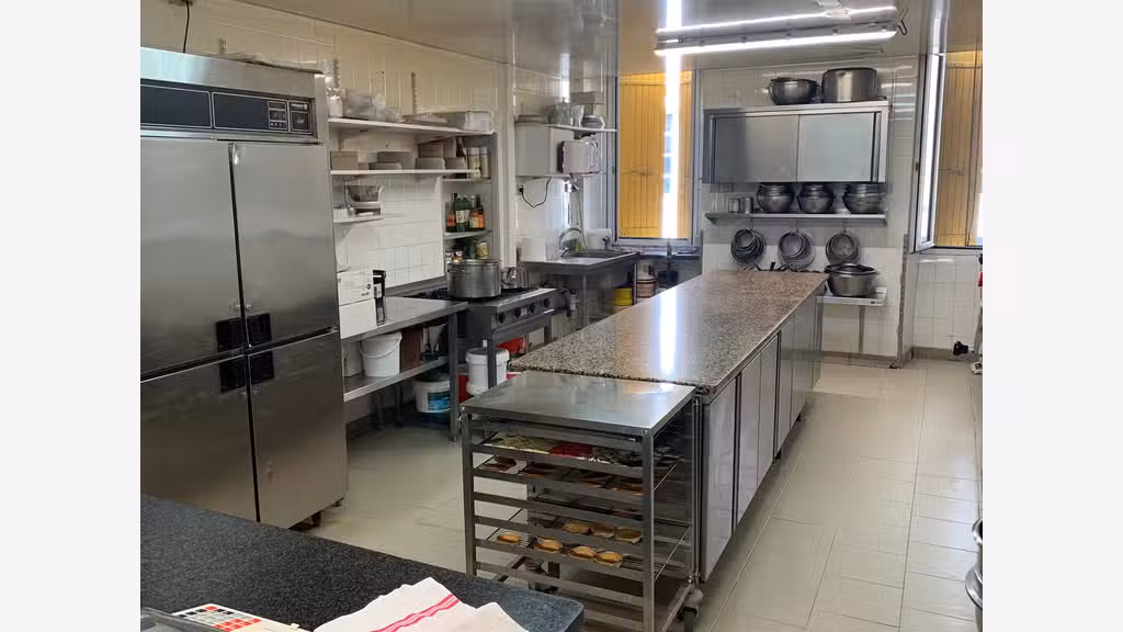 Vente boulangerie pâtisserie snacking Sud Ardèche