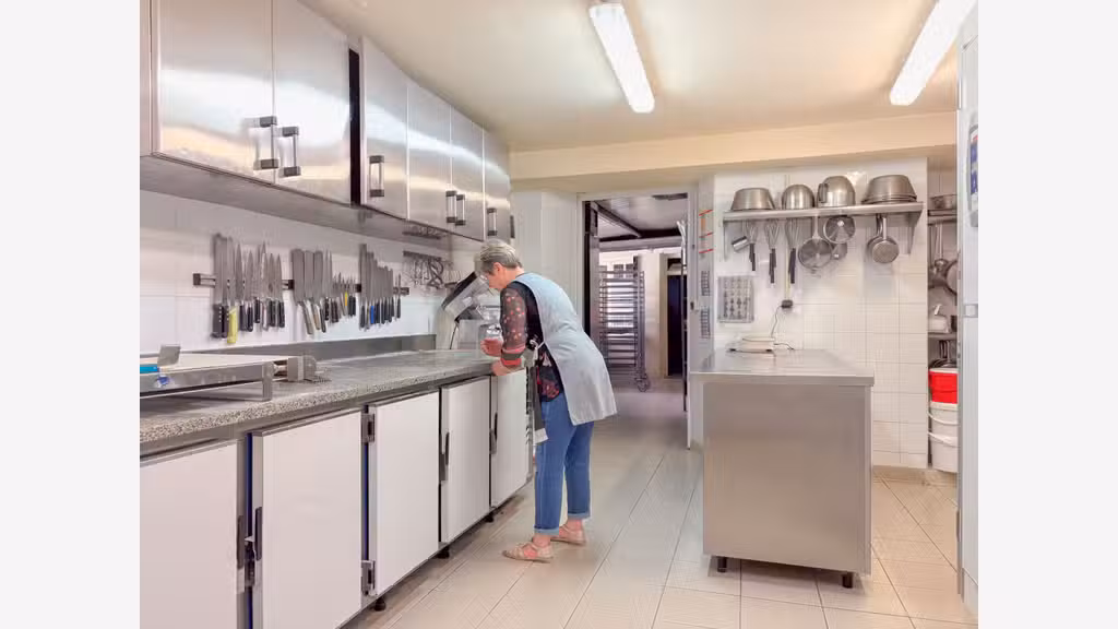 AV FDC boulangerie à Saint Remy sur Durolle