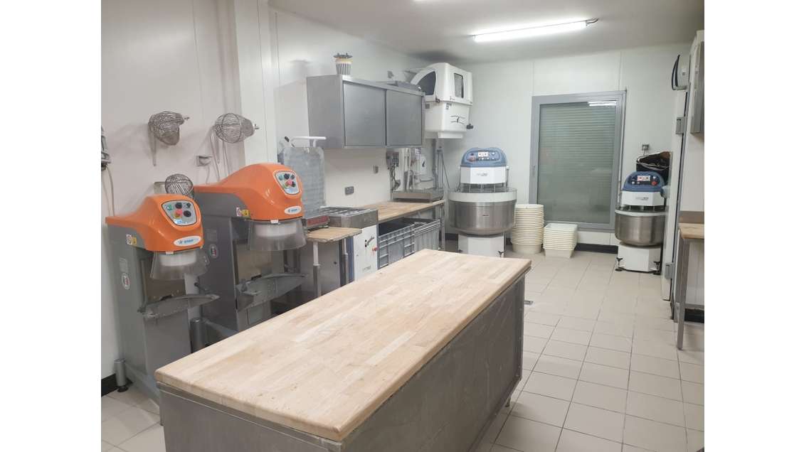 Boulangerie-pâtisserie à vendre (90)