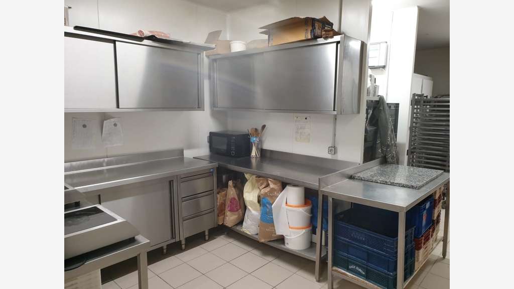 Boulangerie-pâtisserie à vendre (90)
