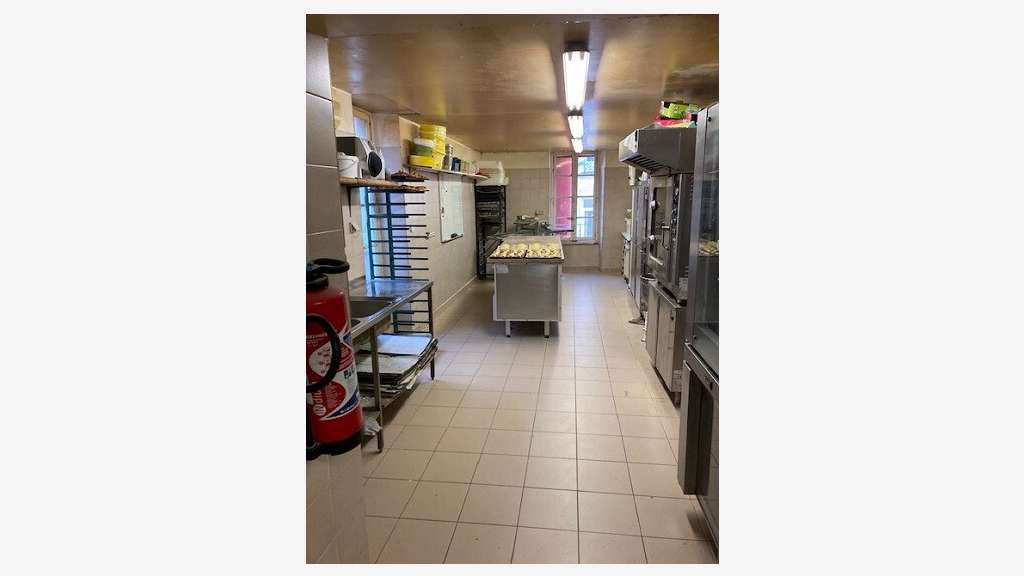 Boulangerie familiale bien située belle ville 84