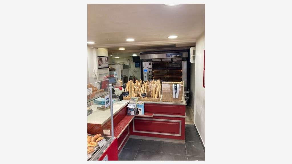 Boulangerie familiale bien située belle ville 84