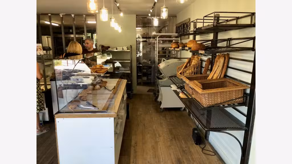 Vente boulangerie au cœur d'un village provençal
