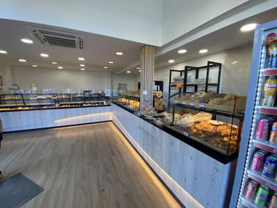 AV boulangerie récente nouveau quartier dans le 91