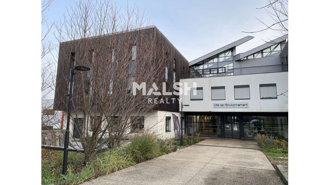 Bureaux de 88m² + parkings à vendre à Saint-Priest