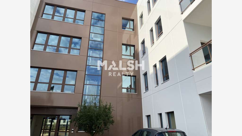 Bureaux à vendre à partir de 336m² à Genas