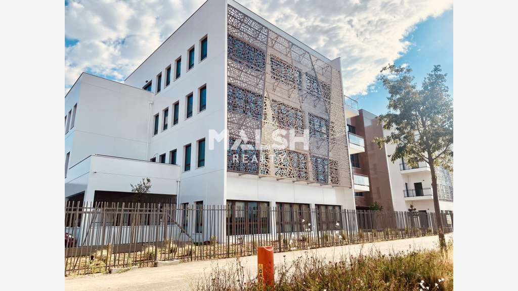 Bureaux à vendre à partir de 336m² à Genas